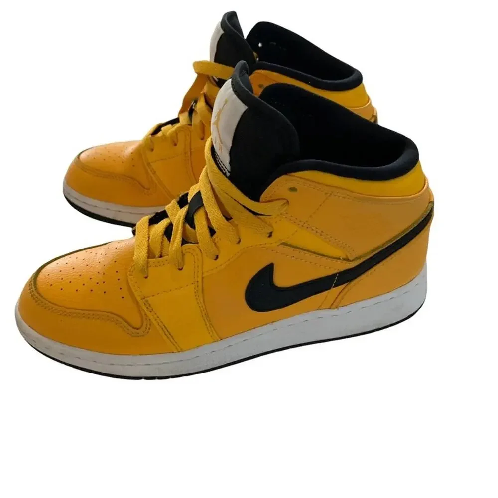 Nike air Jordan 1 mid university gold.‎ Size 4.5Y